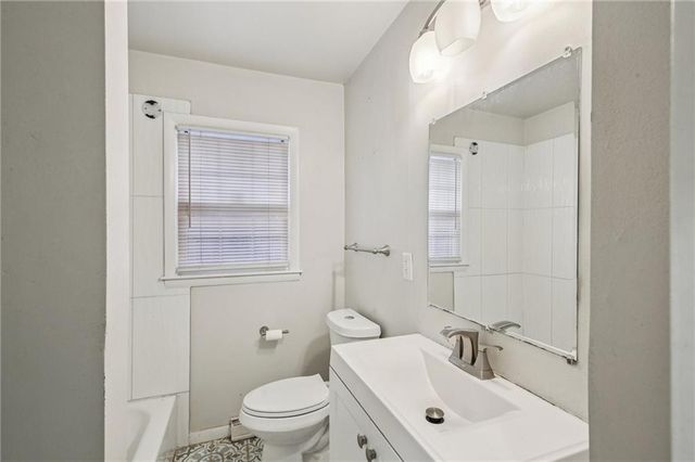 317 E 78th Terrace, Kansas City, MO 64114