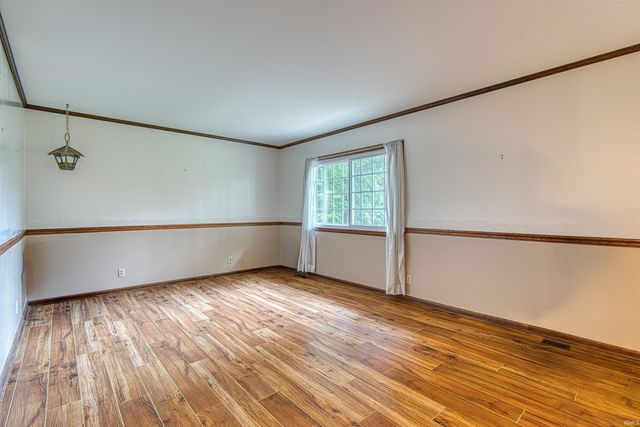 8177 Angel Drive, Newburgh, IN 47630