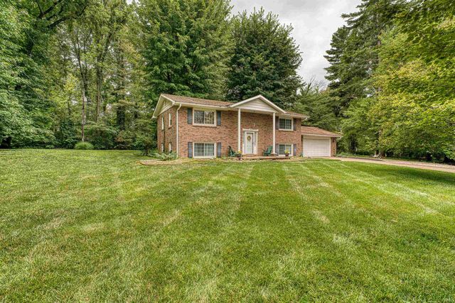 8177 Angel Drive, Newburgh, IN 47630