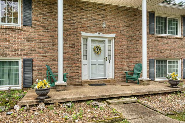8177 Angel Drive, Newburgh, IN 47630