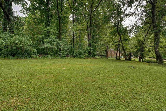 8177 Angel Drive, Newburgh, IN 47630
