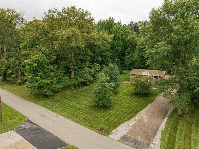 8177 Angel Drive, Newburgh, IN 47630
