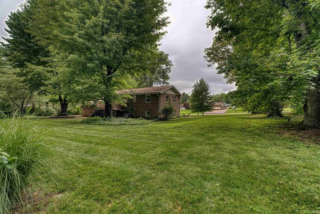 8177 Angel Drive, Newburgh, IN 47630