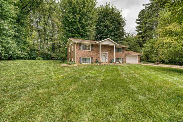 8177 Angel Drive, Newburgh, IN 47630