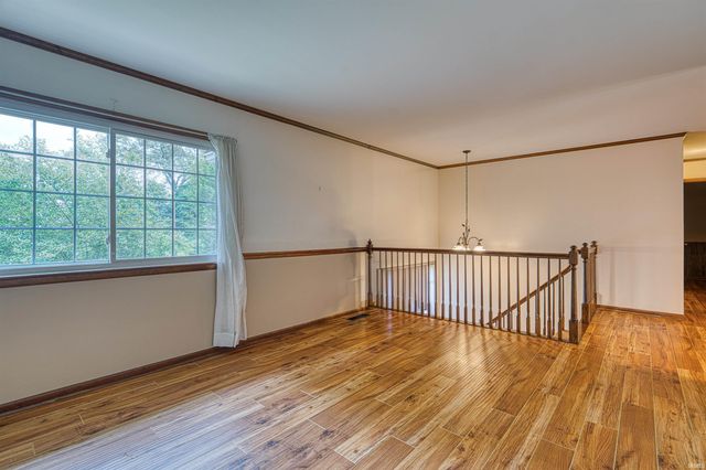 8177 Angel Drive, Newburgh, IN 47630