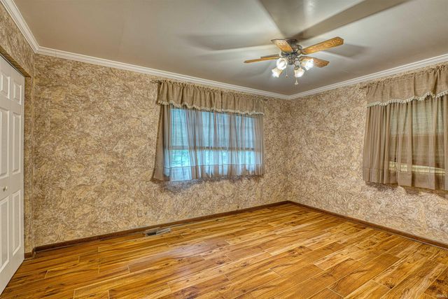 8177 Angel Drive, Newburgh, IN 47630