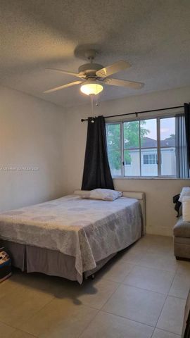 2486 Centergate Dr 203, Miramar, FL 33025