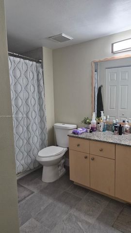 2486 Centergate Dr 203, Miramar, FL 33025