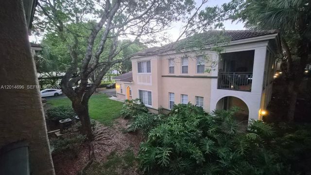 2486 Centergate Dr 203, Miramar, FL 33025
