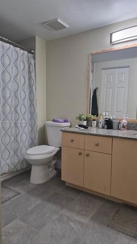 2486 Centergate Dr 203, Miramar, FL 33025