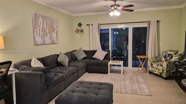 2486 Centergate Dr 203, Miramar, FL 33025