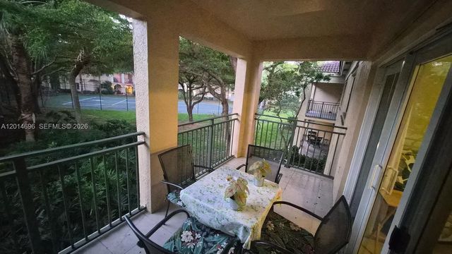 2486 Centergate Dr 203, Miramar, FL 33025