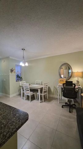 2486 Centergate Dr 203, Miramar, FL 33025