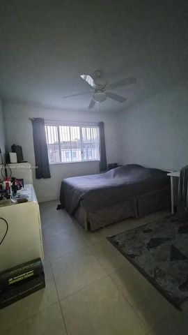 2486 Centergate Dr 203, Miramar, FL 33025