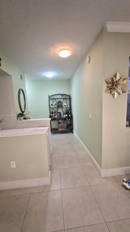 2486 Centergate Dr 203, Miramar, FL 33025