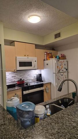 2486 Centergate Dr 203, Miramar, FL 33025