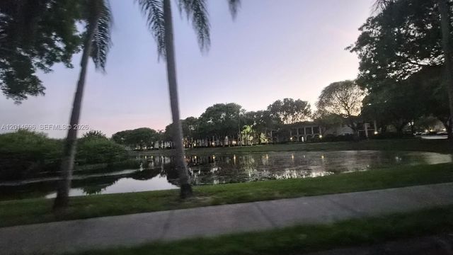 2486 Centergate Dr 203, Miramar, FL 33025