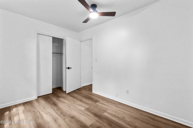 5413 Minyard Dr, Louisville, KY 40219