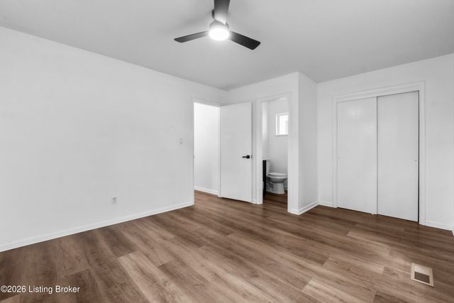 5413 Minyard Dr, Louisville, KY 40219