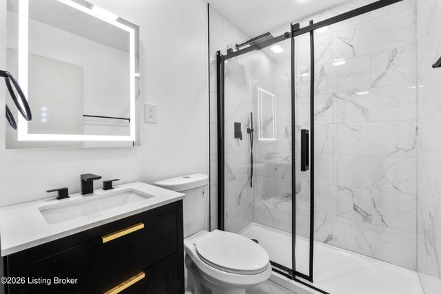 5413 Minyard Dr, Louisville, KY 40219