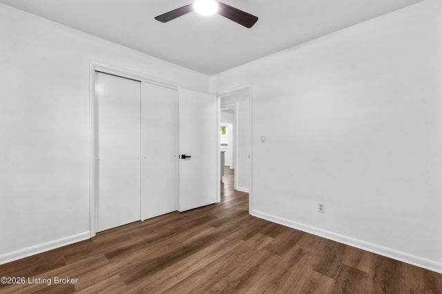 5413 Minyard Dr, Louisville, KY 40219