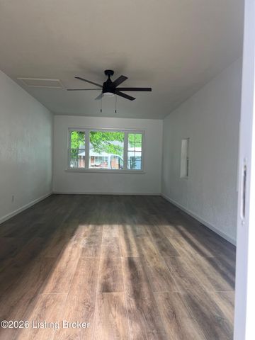 5413 Minyard Dr, Louisville, KY 40219