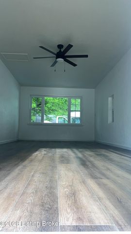 5413 Minyard Dr, Louisville, KY 40219