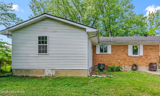 5413 Minyard Dr, Louisville, KY 40219