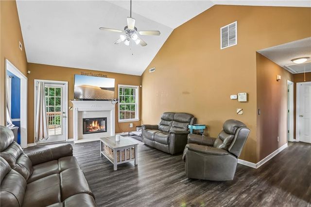25 Sunset Ridge Drive, Newnan, GA 30263