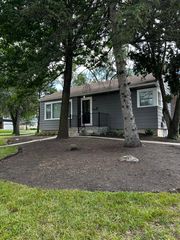 143 Congress Street, Villa Park, IL 60181