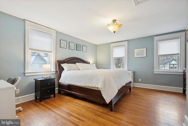 28 CHATHAM RD, Ardmore, PA 19003