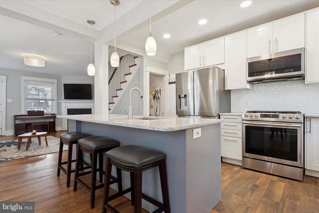 28 CHATHAM RD, Ardmore, PA 19003