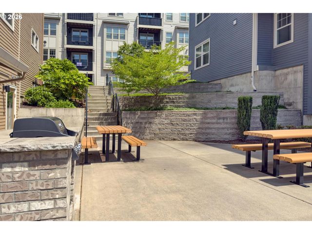 17181 Sw SNOWDALE St 306, Beaverton, OR 97007