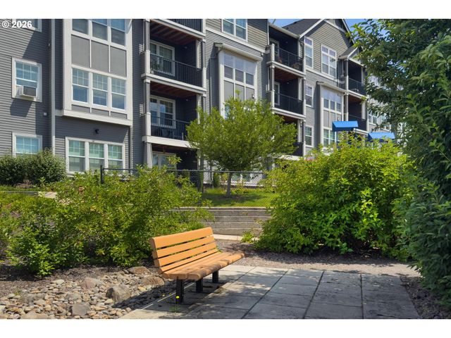 17181 Sw SNOWDALE St 306, Beaverton, OR 97007