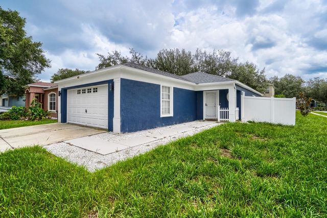 701 PERIWINKLE POINTE PLACE, Seffner, FL 33584