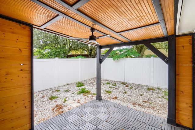 701 PERIWINKLE POINTE PLACE, Seffner, FL 33584