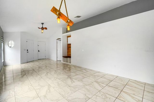 701 PERIWINKLE POINTE PLACE, Seffner, FL 33584