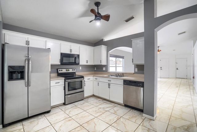 701 PERIWINKLE POINTE PLACE, Seffner, FL 33584