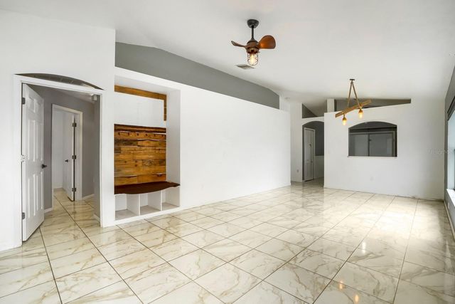 701 PERIWINKLE POINTE PLACE, Seffner, FL 33584