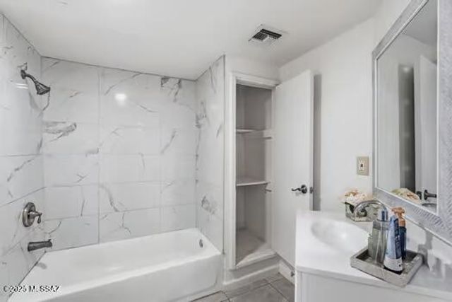 3638 S Liberty Avenue, Tucson, AZ 85713