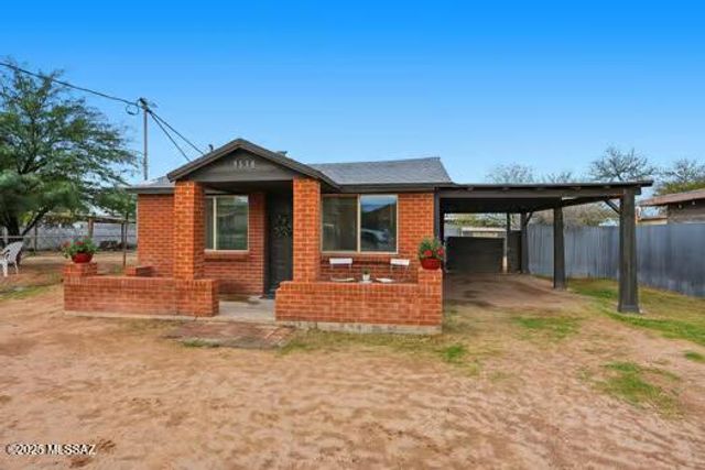 3638 S Liberty Avenue, Tucson, AZ 85713