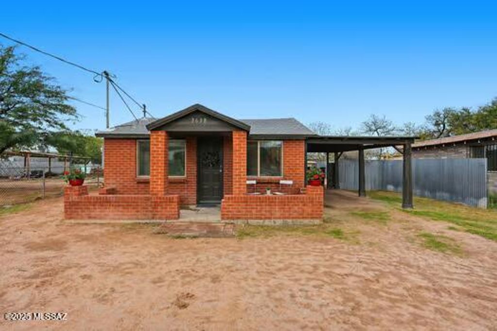3638 S Liberty Avenue, Tucson, AZ 85713