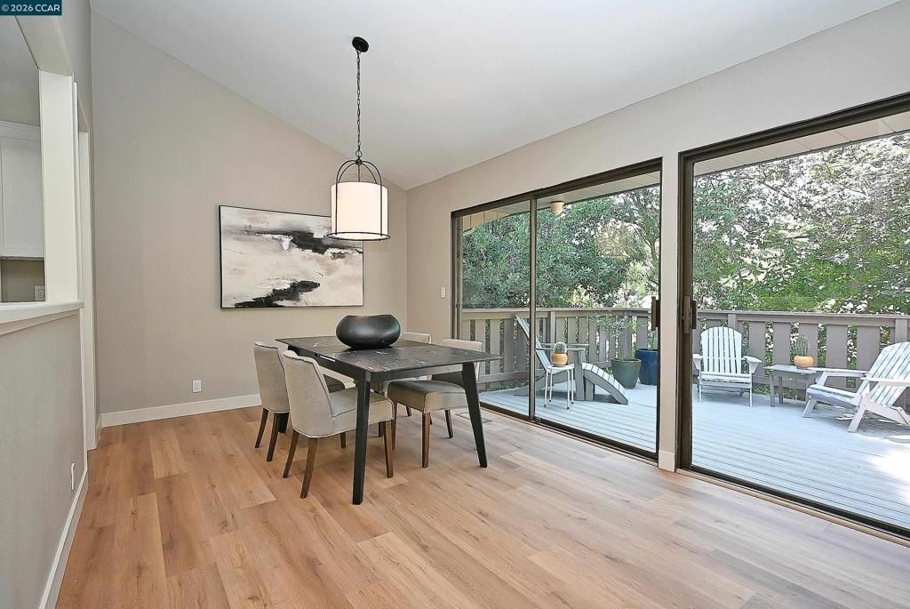 Image 15 of property listing at 110 Alamo Sq, Alamo, CA 94507