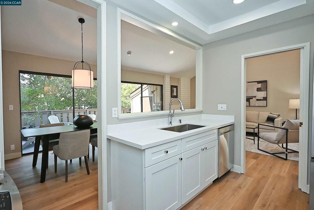 Image 19 of property listing at 110 Alamo Sq, Alamo, CA 94507