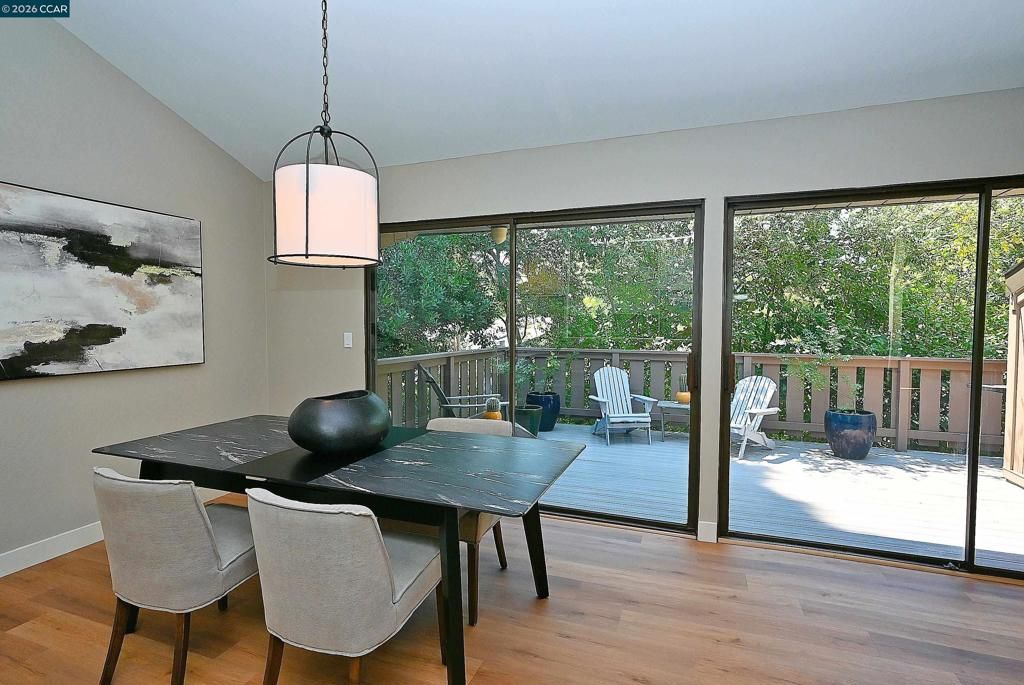 Image 24 of property listing at 110 Alamo Sq, Alamo, CA 94507