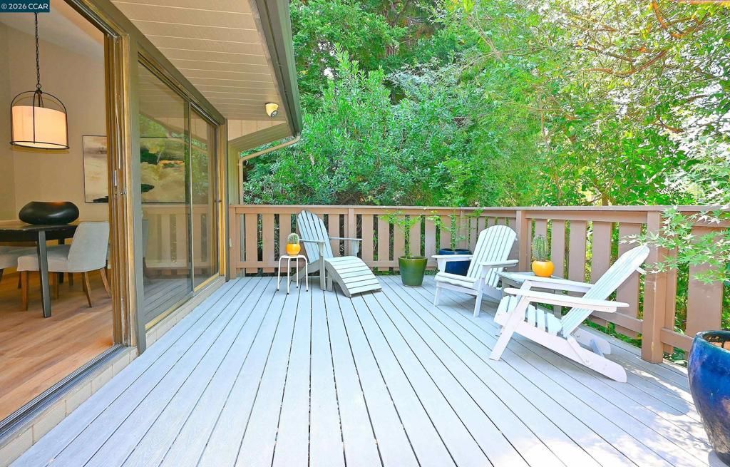 Image 5 of property listing at 110 Alamo Sq, Alamo, CA 94507