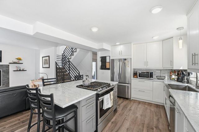 9865 Beard Avenue S, Bloomington, MN 55431