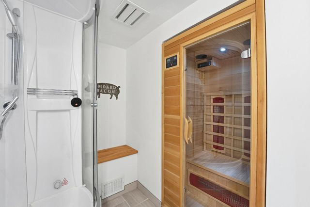 9865 Beard Avenue S, Bloomington, MN 55431