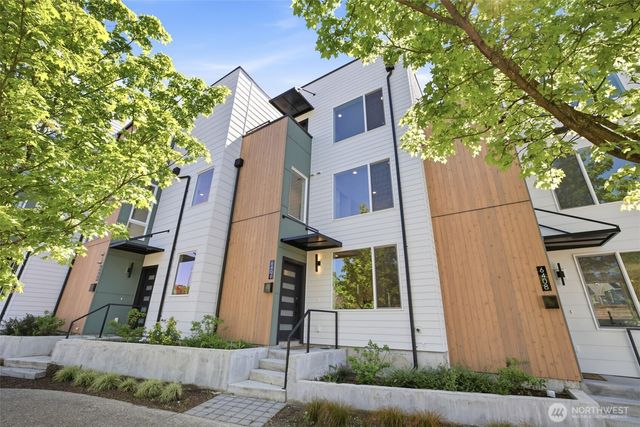 6406 Fauntleroy Way SW, Seattle, WA 98136