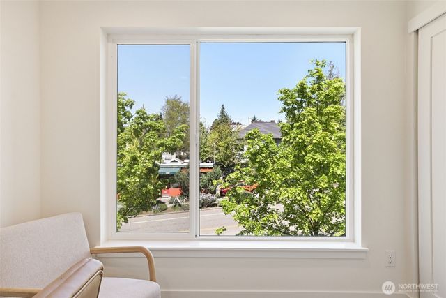 6406 Fauntleroy Way SW, Seattle, WA 98136